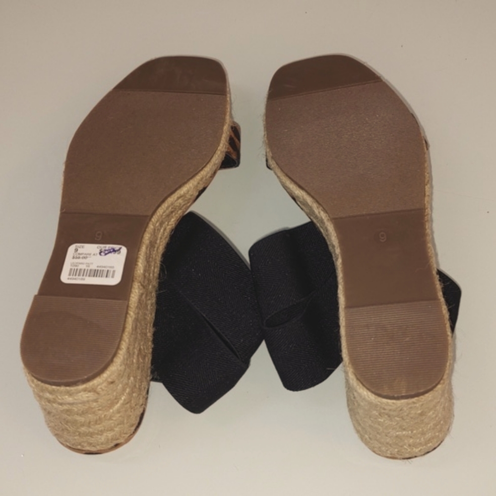 Comfort 1946 Leopard Print Wedge Cross Strap Sandals Size 9 - Picture 7 of 8
